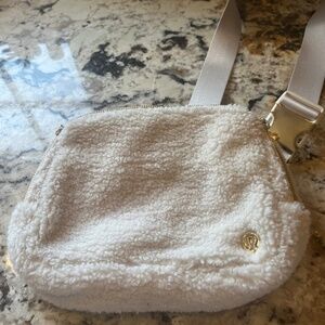 Lululemon Everywhere Fleece Belt Bag